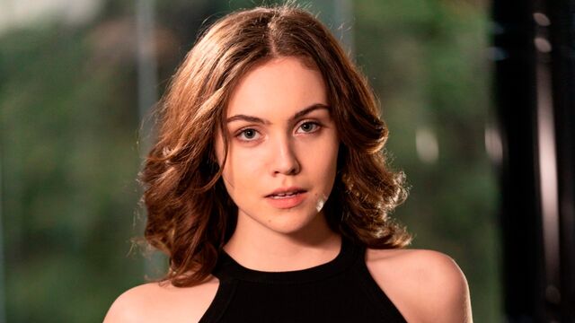 Freya Parker young (18+) screw