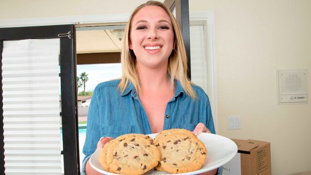 Brooke Wylde side fuck screw