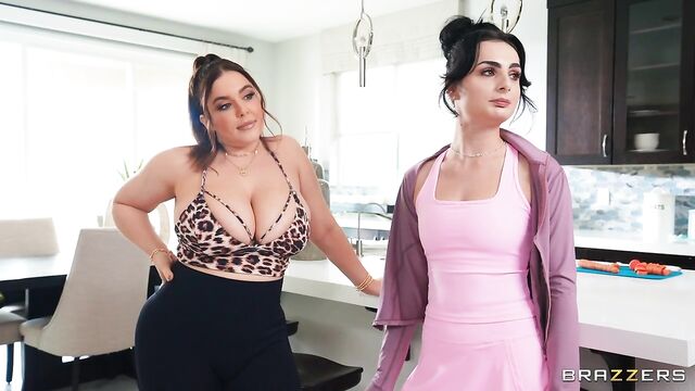 Natasha Nice curvy scene