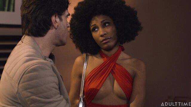 Olivia Jay medium size tits video