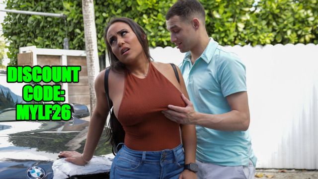 Johnny Love and Carmela Clutch rubbing video