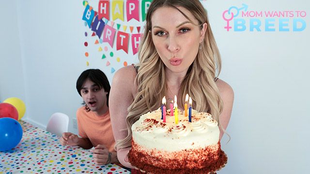 Sydney Paige pornstar action