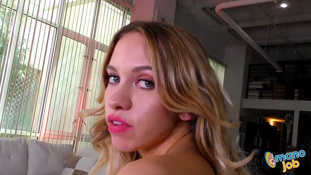 Khloe Kapri jerking movie