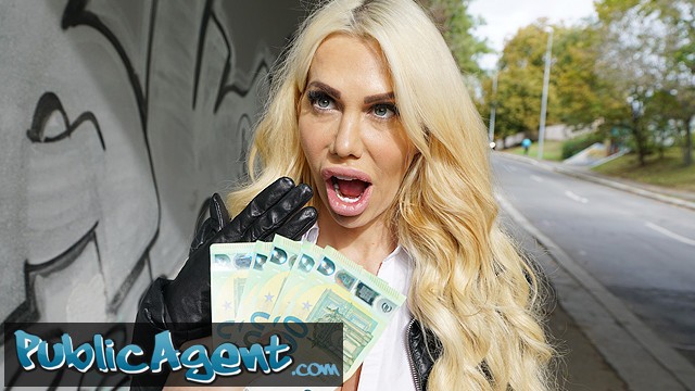 Tori Cummings publicagent smut