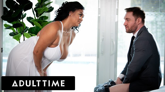 Sam Shock and Ashlyn Peaks deep throat action