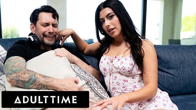 Tommy Pistol and Gal Ritchie twerking on dick scene