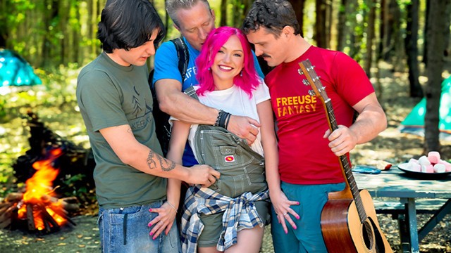 Clarke Kent, Robby Echo, Elias Cash and Gracie Gates cowgirl bang