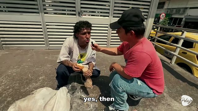 Sara Blonde and Pretty Face gay outdoor action
