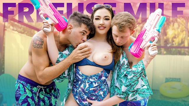 Jimmy Michaels, Kai Jaxon and Cassie Lenoir big tits action