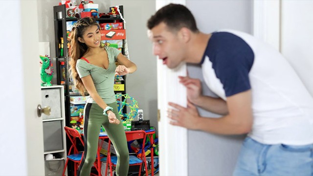 Johnny Love and Clara Trinity teen (18+) sex