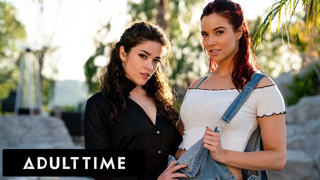 Jayden Cole and Victoria Voxxx lesbian makeout video
