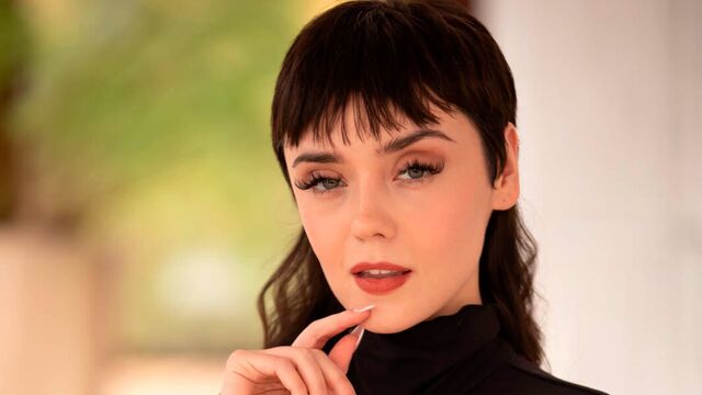 Catherine Knight brunette action