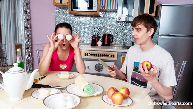 Olivia Trunk medium size tits porn