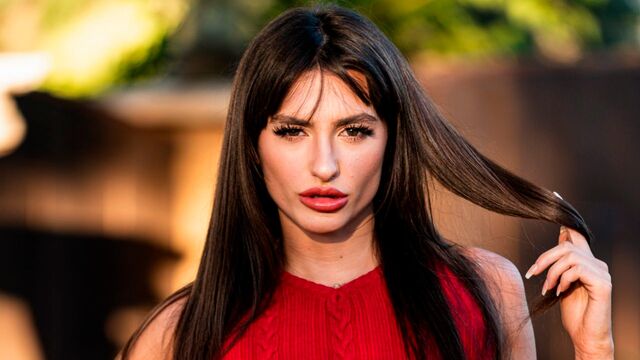 Mia Taylor big ass video