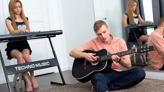 Sonia Sweet blowjob movie