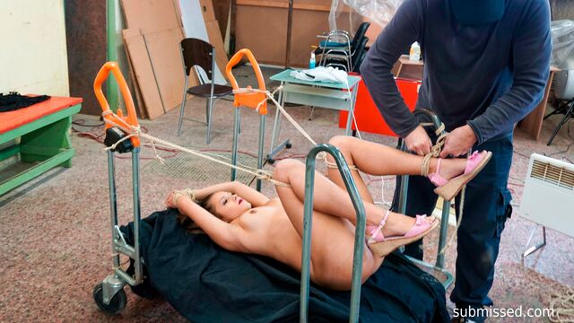 Serenya Gomez natural tits video