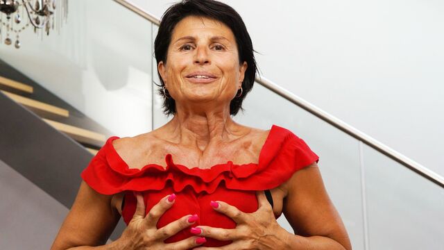 Petra T straight hair smut